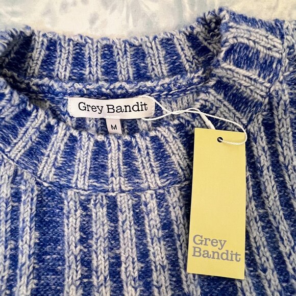 NWT Grey Bandit, Frosted Morning Sweater in Blue, Medium, Over-Sized & Cozy - Picture 5 of 10